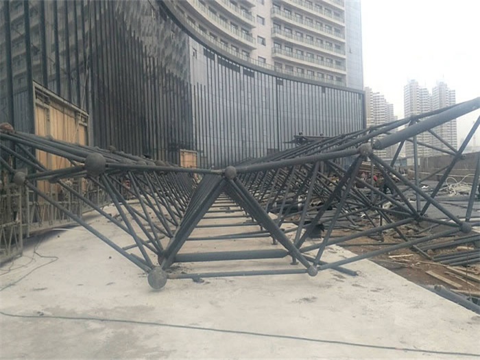 孝义万豪酒店雨棚网架